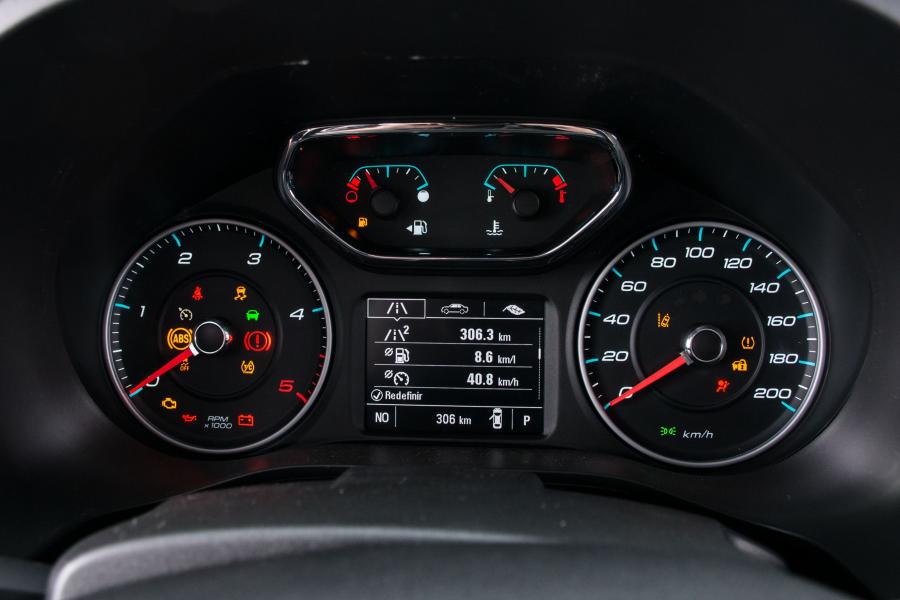 Панель приборов Chevrolet TrailBlazer 2016 года  (фото 37 из 43)